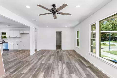2833 Scruggs Park Dr, Richland Hills, TX 76118