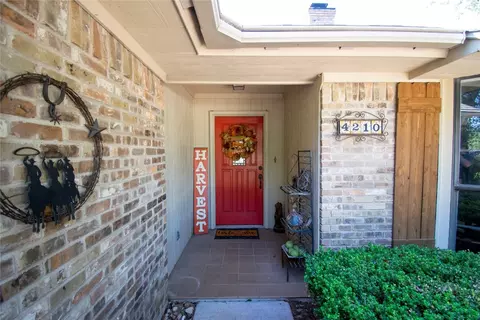 4210 Angelina Dr S, Granbury, TX 76049