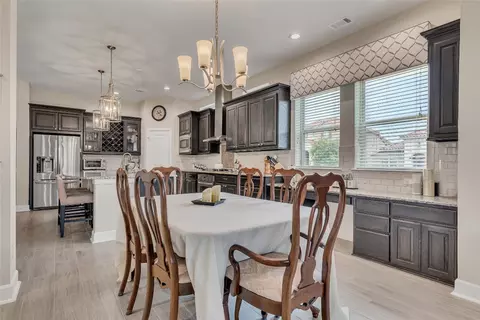 6718 Capistrano St, Irving, TX 75039 photo 11