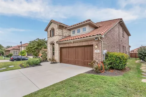 6718 Capistrano St, Irving, TX 75039 photo 3