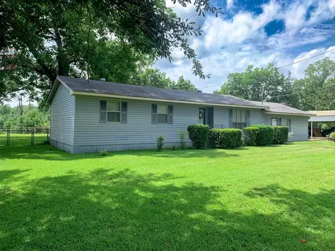 352 Lindsey Ave, Cotton Valley, LA 71018