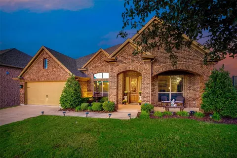 600 Hillswick Ct, Roanoke, TX 76262