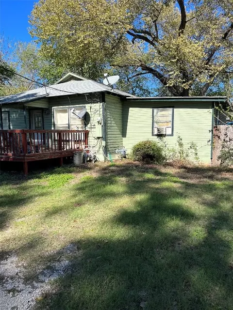 301 E Pecan St, Aubrey, TX 76227