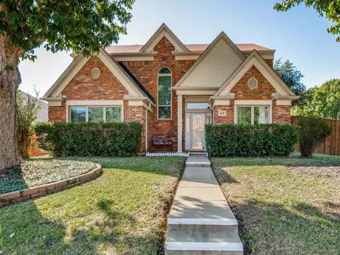 618 Copeland Dr, Cedar Hill, TX 75104