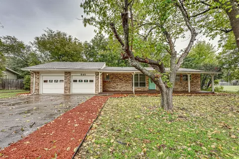 849 Twilight Dr, Cedar Hill, TX 75104
