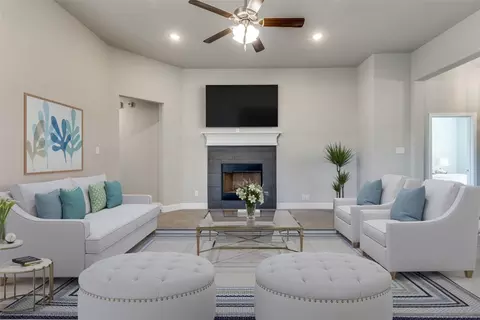 708 Vaquero St, White Settlement, TX 76108
