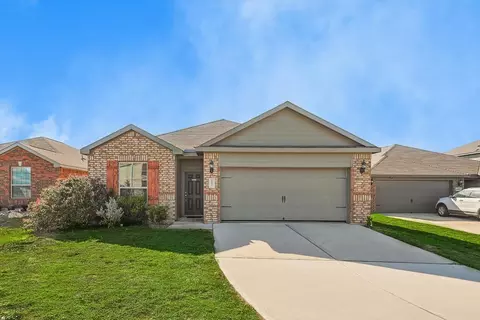 6001 Royal Gorge Dr, Fort Worth, TX 76179