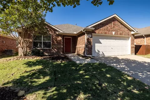 8417 Prairie Fire Dr, Fort Worth, TX 76131