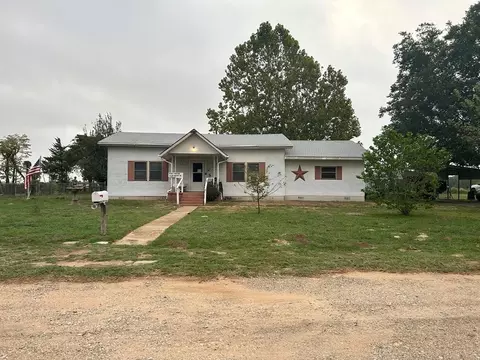 1608 Hopson Dr, Athens, TX 75752