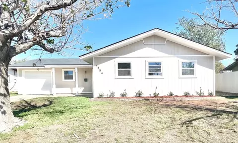 4284 Bonham Ave, Odessa, TX 79762