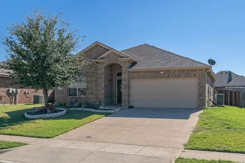 5120 Mountain View Dr, Krum, TX 76249 photo 3