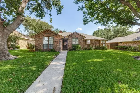4222 Blackheath Rd, Dallas, TX 75227