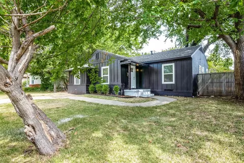 1821 Tisinger Ave, Dallas, TX 75228