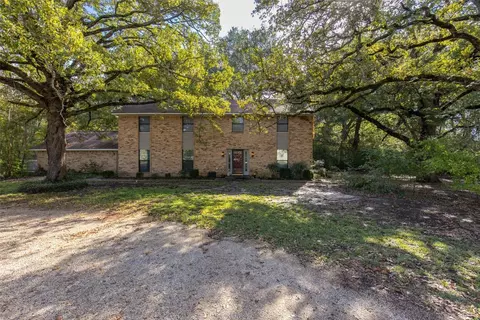 3098 Woodglen Dr, Commerce, TX 75428