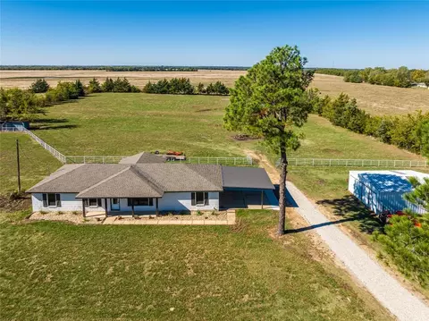 920 S Holly Fm 196, Blossom, TX 75416