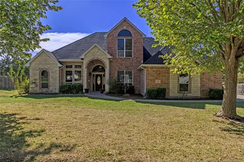 1920 Dakar Rd W, Fort Worth, TX 76116