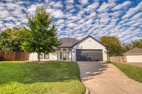 764 Bryan Dr, Burleson, TX 76028