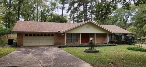 302 Short Leaf Dr, Haughton, LA 71037