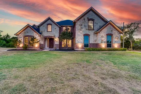 1531 N Walnut Grove Rd, Midlothian, TX 76065