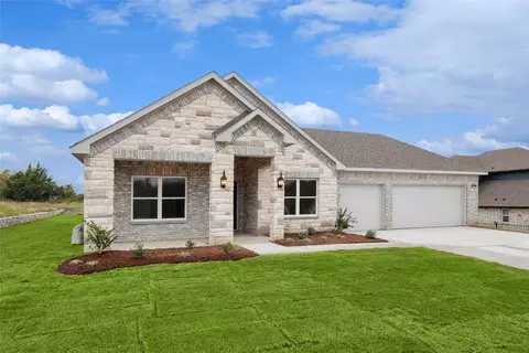 425 Cedar Elm Ln, Nevada, TX 75173