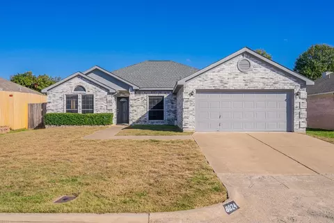 8024 Jolie Dr, Fort Worth, TX 76137