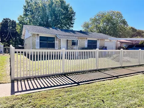 11212 Tracey Dr, Balch Springs, TX 75180