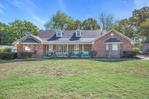 6 Bentwood Cir, Canton, TX 75103