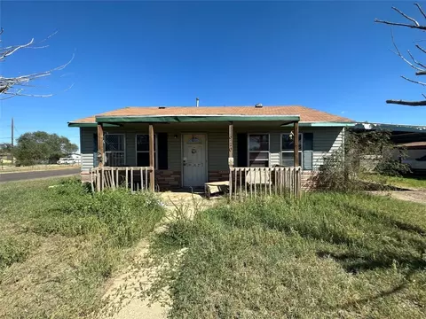 910 5th St, Andrews, TX 79714
