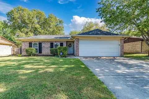 5740 Macdougall Dr, Haltom City, TX 76148