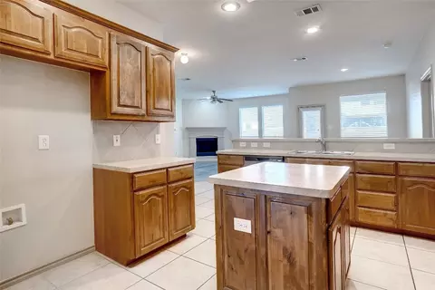2429 Priscella Dr, Fort Worth, TX 76131