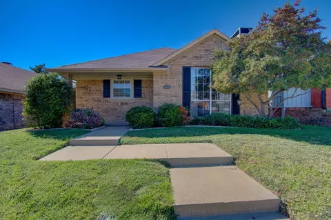 1816 Water Oak Dr, Lewisville, TX 75067