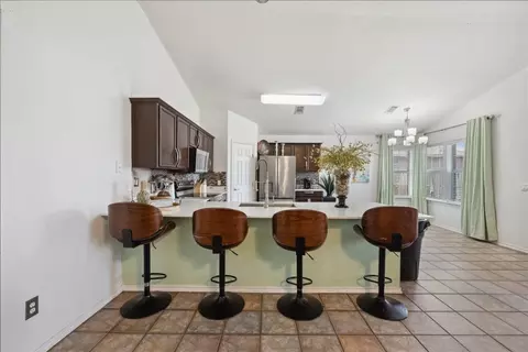 1917 Bolingbroke Pl, Fort Worth, TX 76140