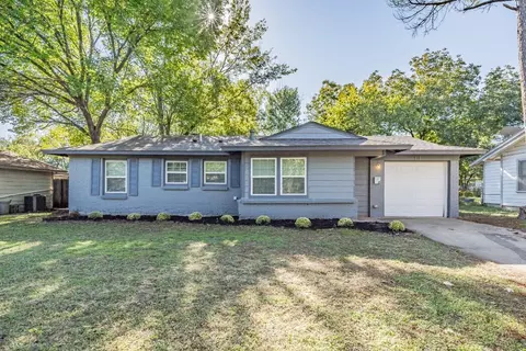 111 SW Moody St, Burleson, TX 76028