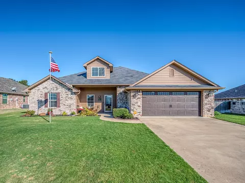 401 Laura Ln, Chandler, TX 75758