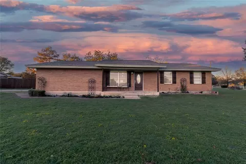 600 Sunset Dr, Azle, TX 76020