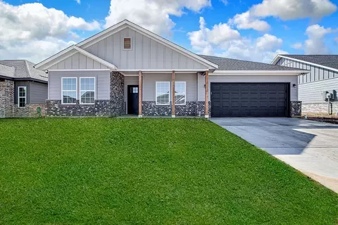 121 Magnolia Estates St, Crowley, TX 76036