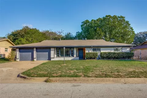 4805 Hollowbrook Rd, Fort Worth, TX 76103