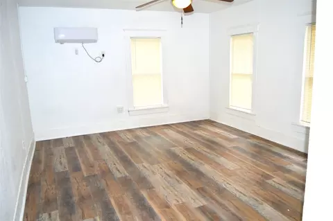 105 E College St, Terrell, TX 75160 photo 11