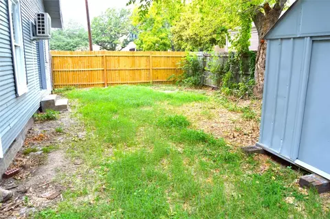 105 E College St, Terrell, TX 75160 photo 17