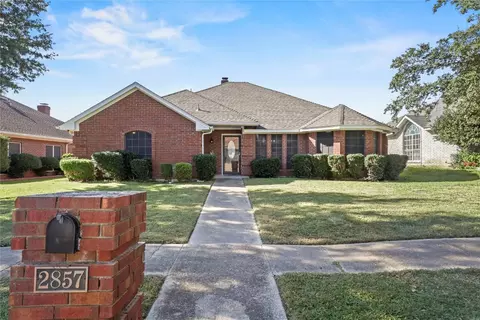2857 Perrine Pl, Grand Prairie, TX 75052