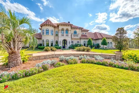 1022 Southern Trace Pkwy, Shreveport, LA 71106