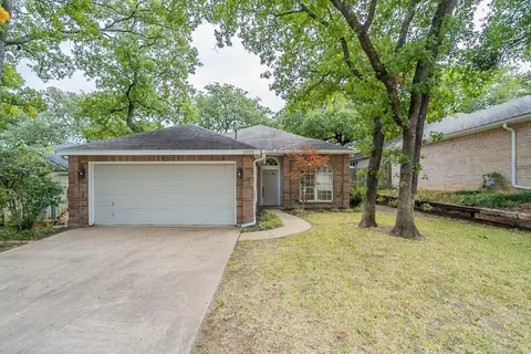 5920 Sagebrush Trl, Arlington, TX 76017
