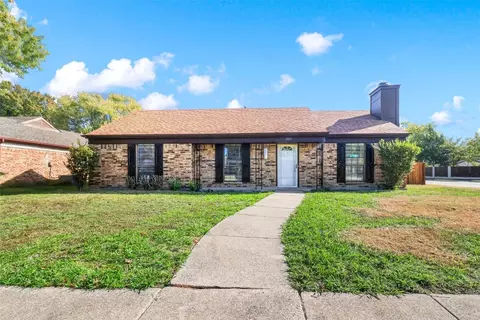 2802 Naples Dr, Garland, TX 75040