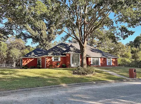 1201 Lonnie Dr, Athens, TX 75751