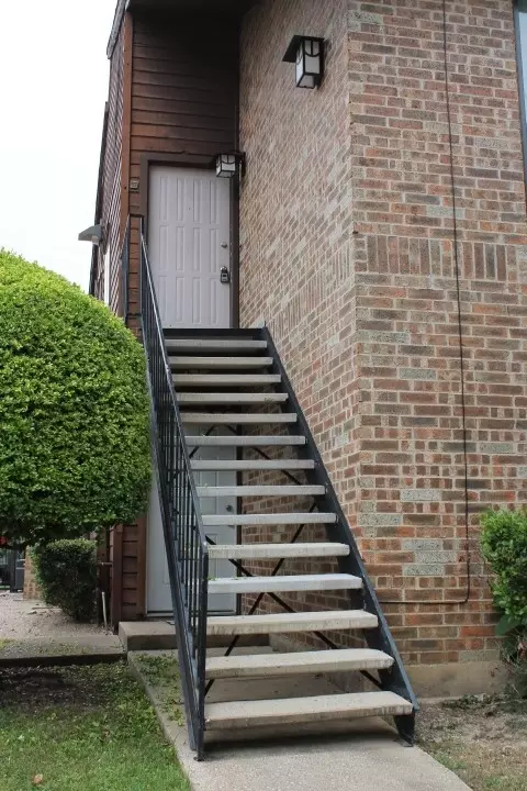 7522 Holly Hill Dr #26, Dallas, TX 75231