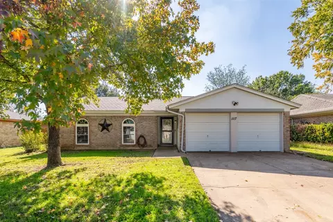 1117 Cindy St, Crowley, TX 76036