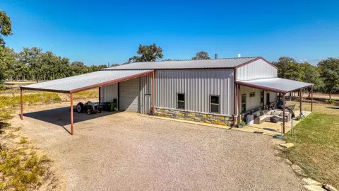 325 Loggins Trl, Poolville, TX 76487