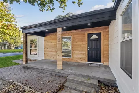 1420 Robinwood Dr, Fort Worth, TX 76111