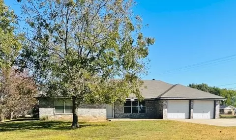 1035 41st St SW, Paris, TX 75460