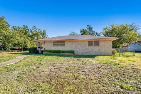720 N Chandler, Denison, TX 75020